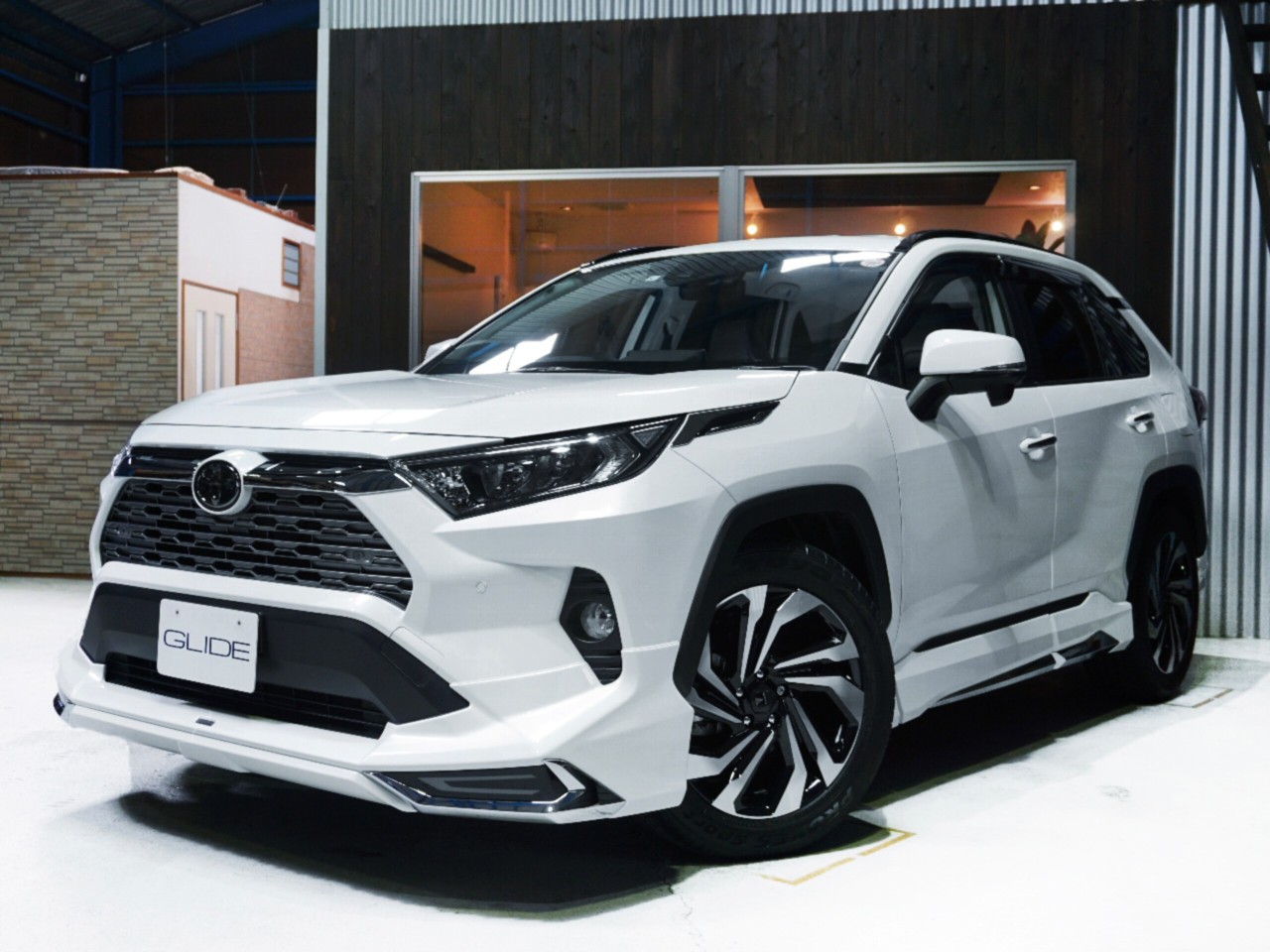 トヨタ RAV4 G Zパッケージ | STOCK LIST | GLIDE